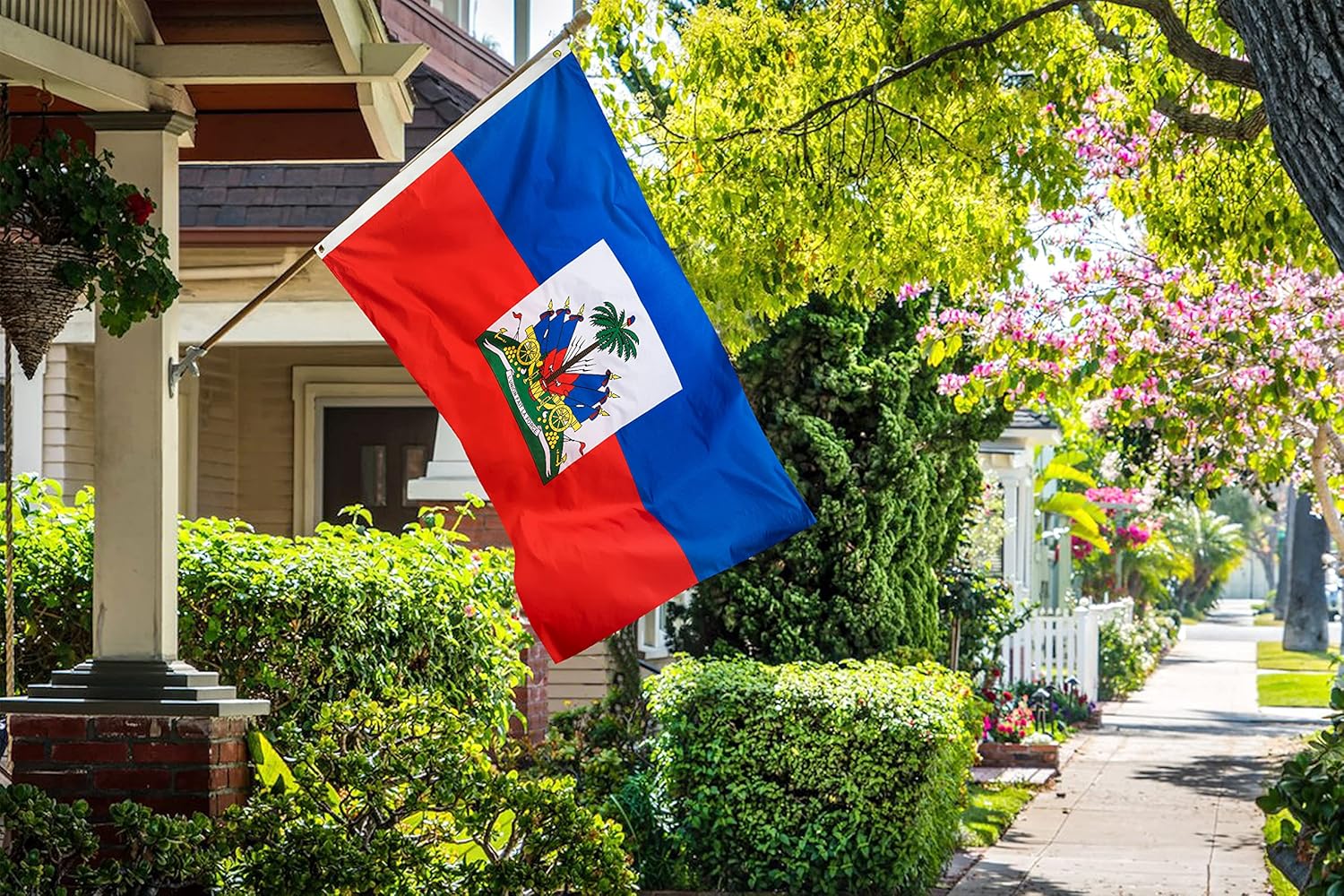 DANF Haiti Flag 3x5 Ft Thick Polyester, Fade Resistant, Brass Grommets, Canvas Header,Double Sided Haitian National Flags 3 X 5 Feet